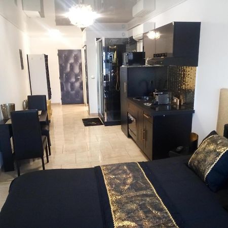 Village Naturiste Le Goldenblack Agde Exterior foto